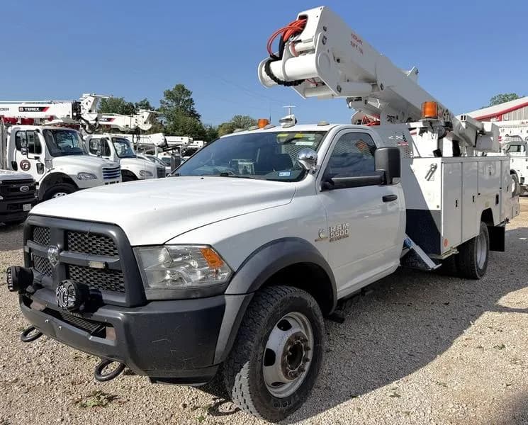 2017 Ram 5500 - Bucket