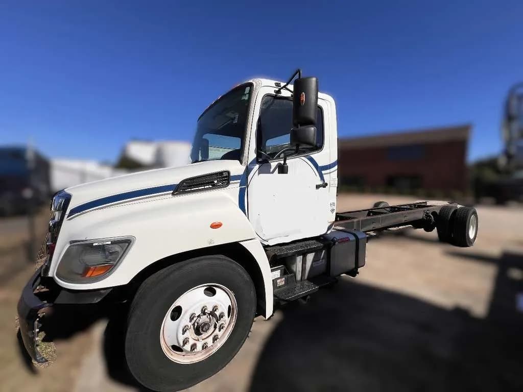 2014 Hino Trucks 268 - Chassis