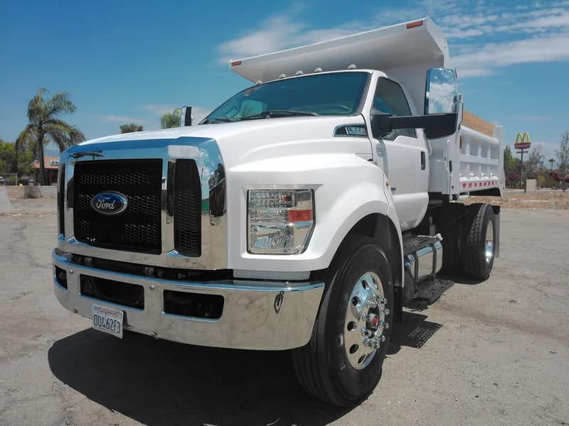 2021 Ford F650 - Bucket