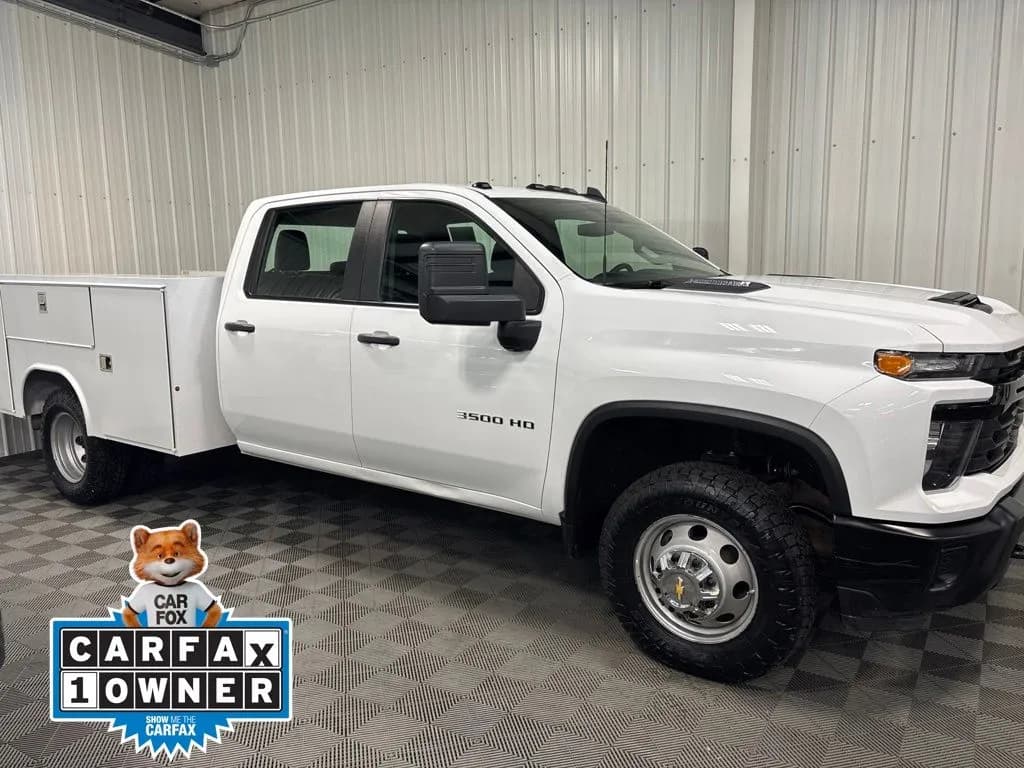 2025 Chevrolet Silverado 3500 Crew Cab - Service