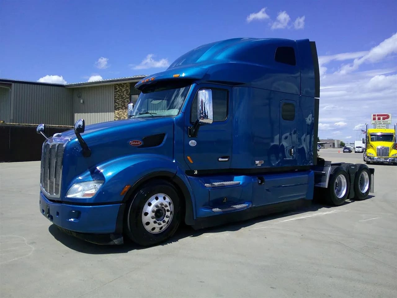2021 Peterbilt 579 - Sleeper