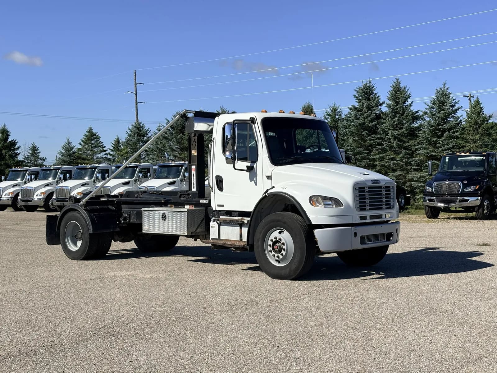 2009 Freightliner M2 - Service