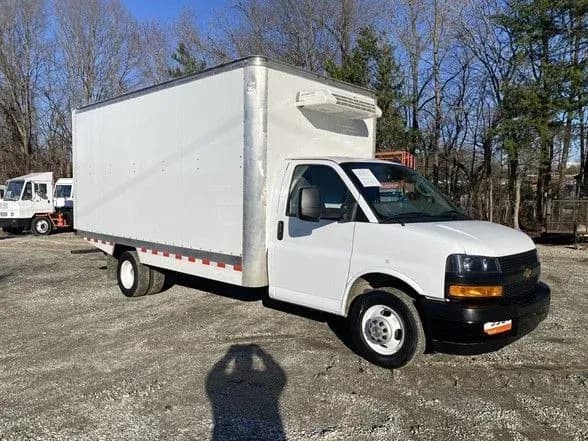 2024 Chevrolet Express 3500 - Box