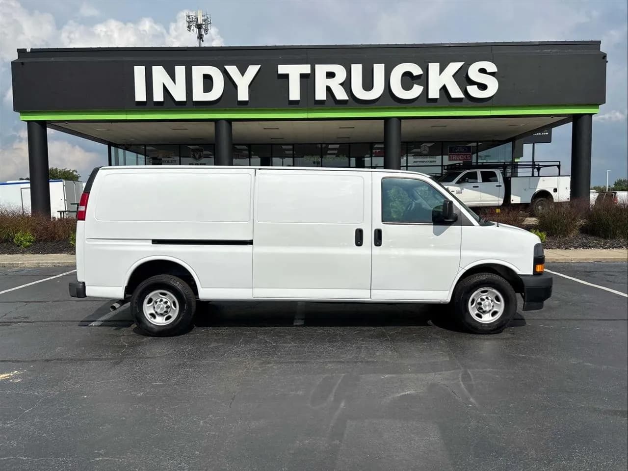 2023 Chevrolet Express - Vans
