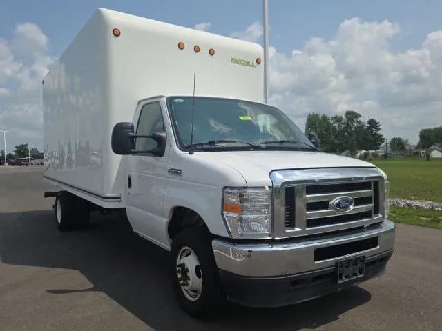 2023 Ford E-450 - Box