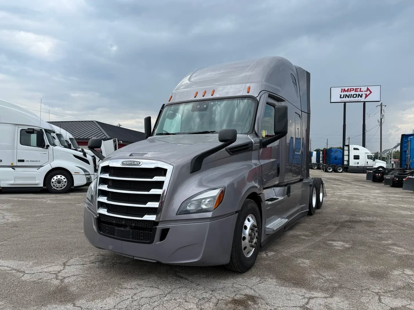 2022 Freightliner Cascadia - Sleeper