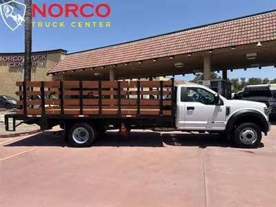 2019 Ford F-550 Super Duty - Stake