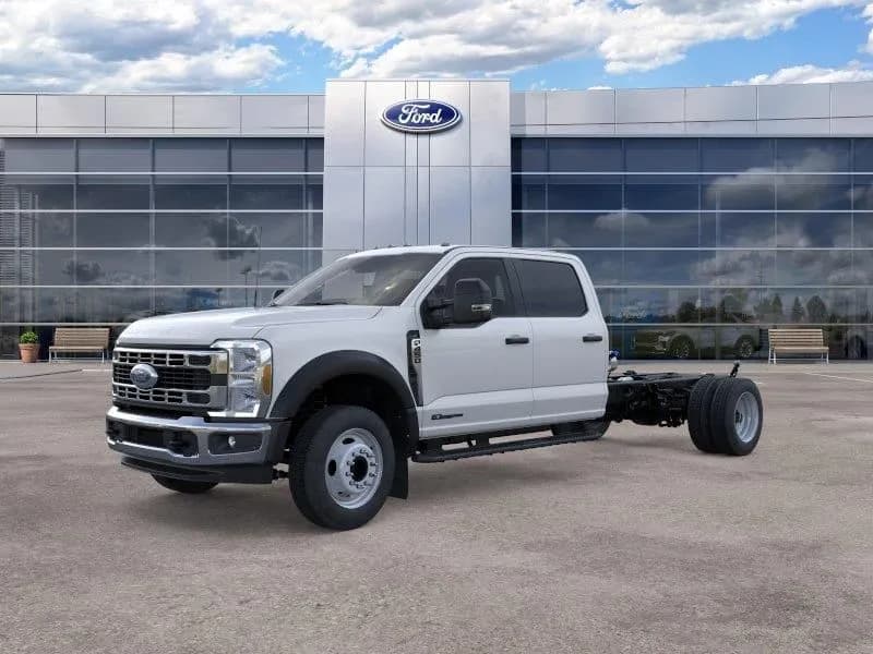 2026 Ford F-450 Crew Cab - Service