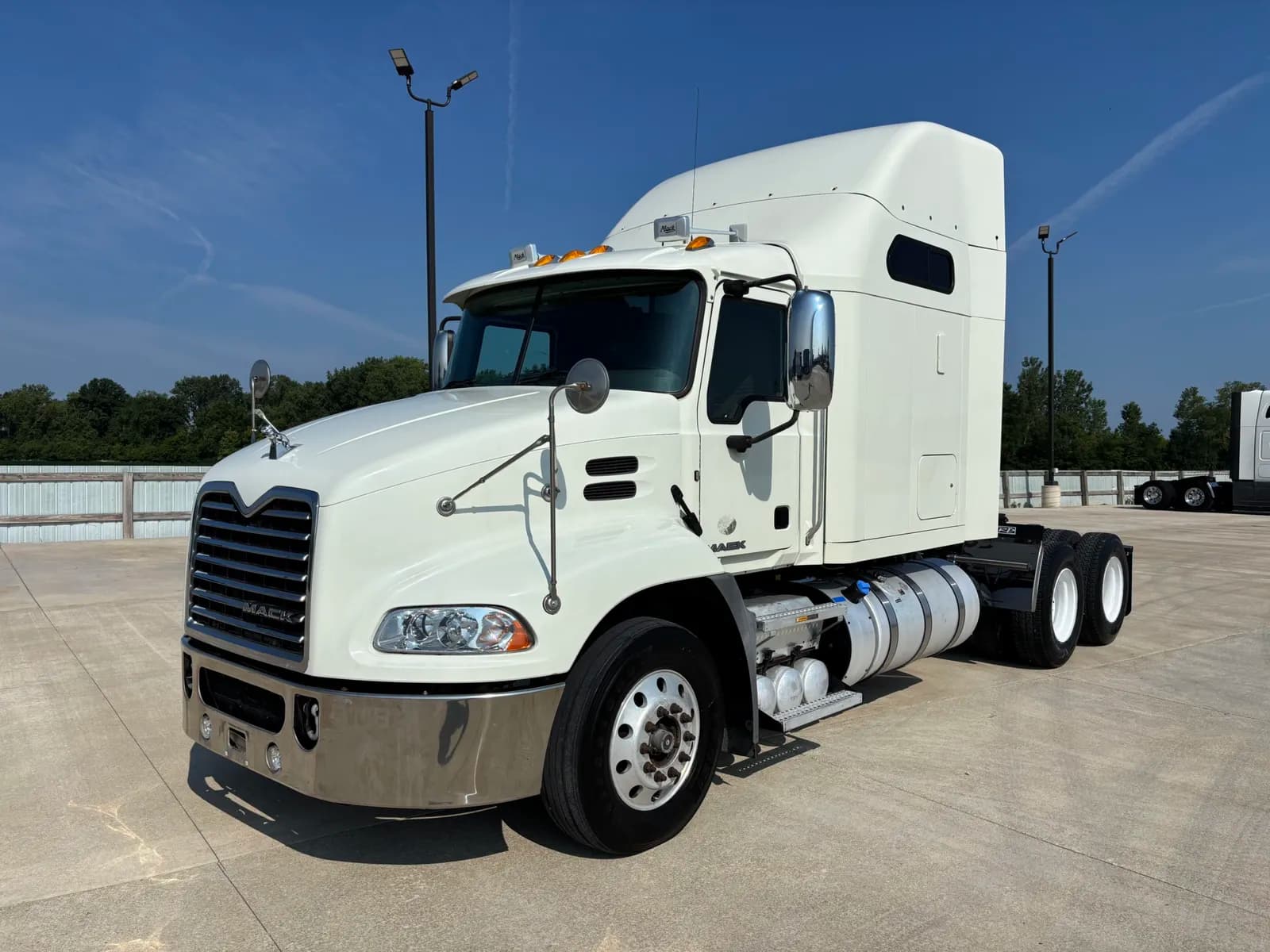 2016 Mack PINNACLE - Sleeper
