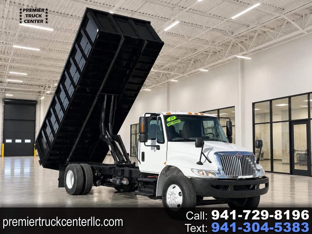 2019 International 4300 *NEW* 20' - Box