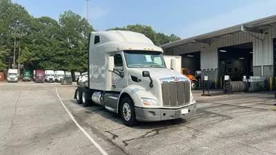 2021 Peterbilt 579 - Sleeper