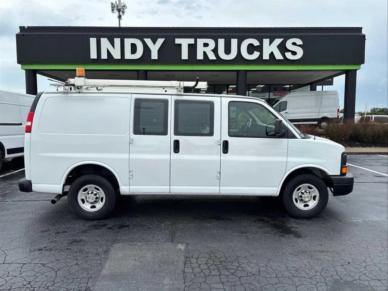 2012 Chevrolet Express - Vans