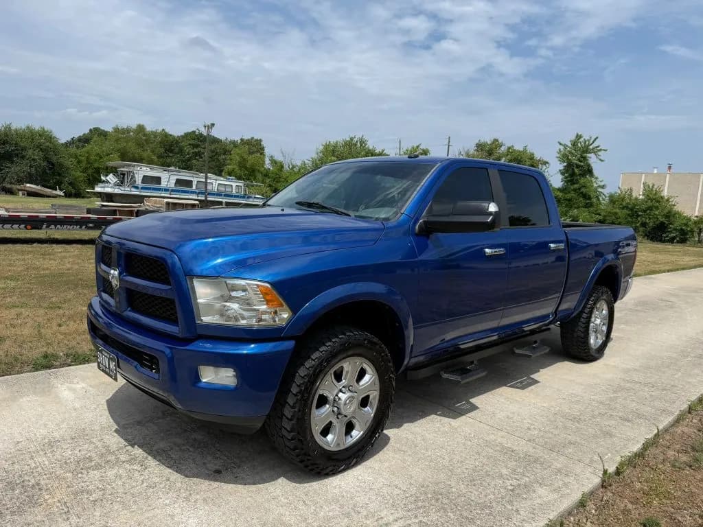 2014 Ram 2500 CREW CAB - Pickup