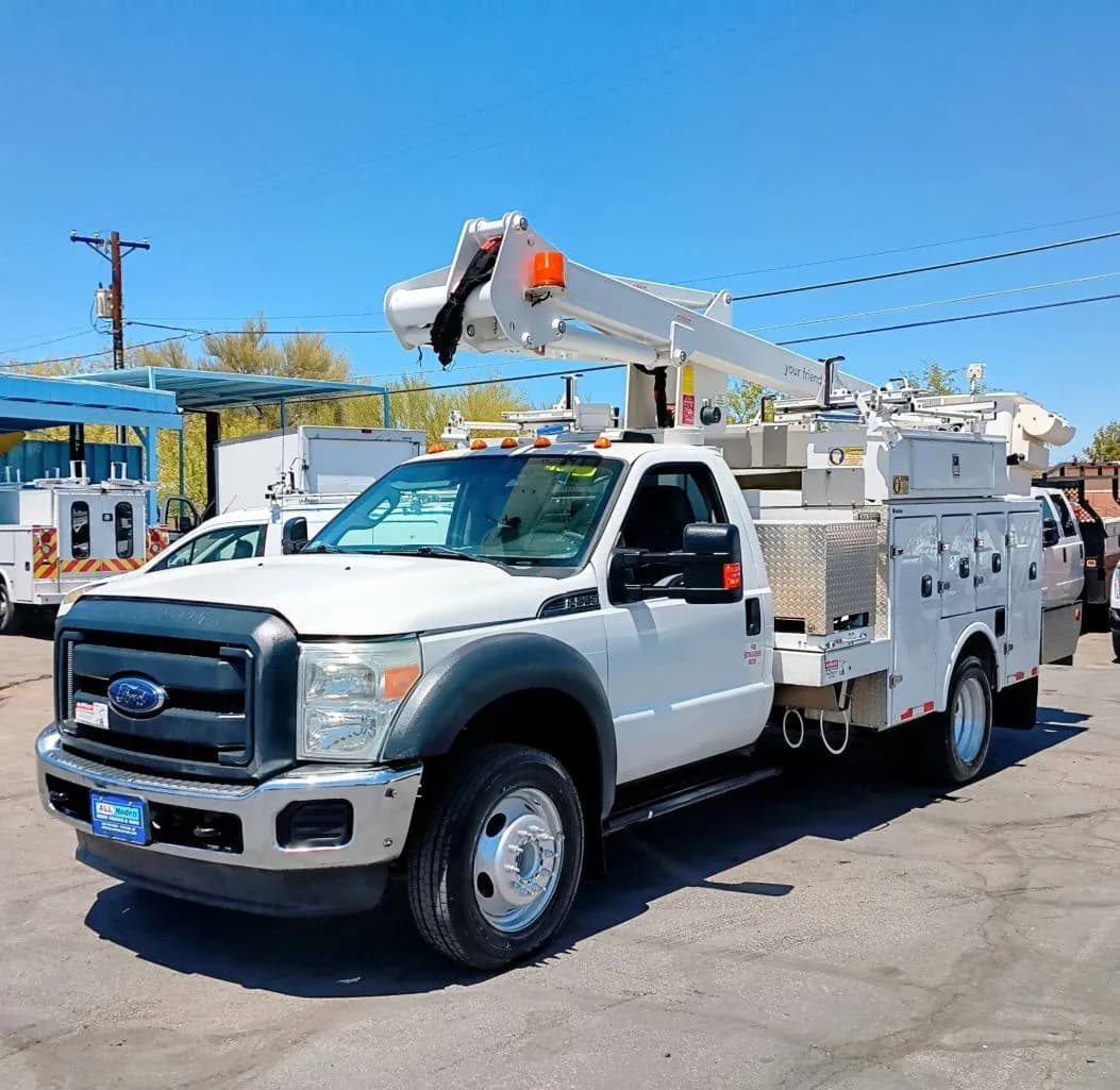 2013 Ford F550 - Chassis