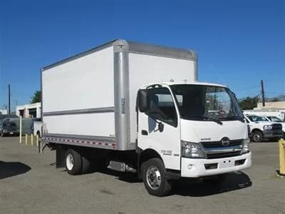 2020 Hino 155 - Box