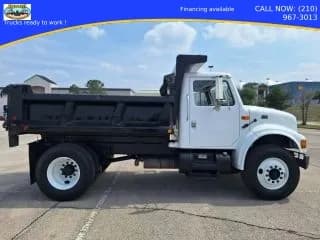 2001 International 4700 - Dump