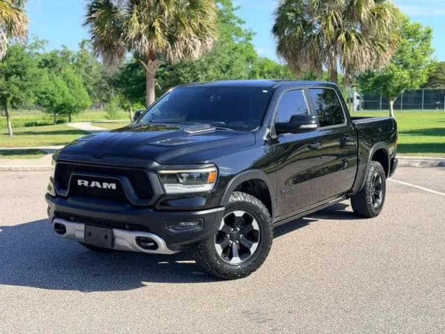 2019 Ram 1500 CREW CAB - Pickup
