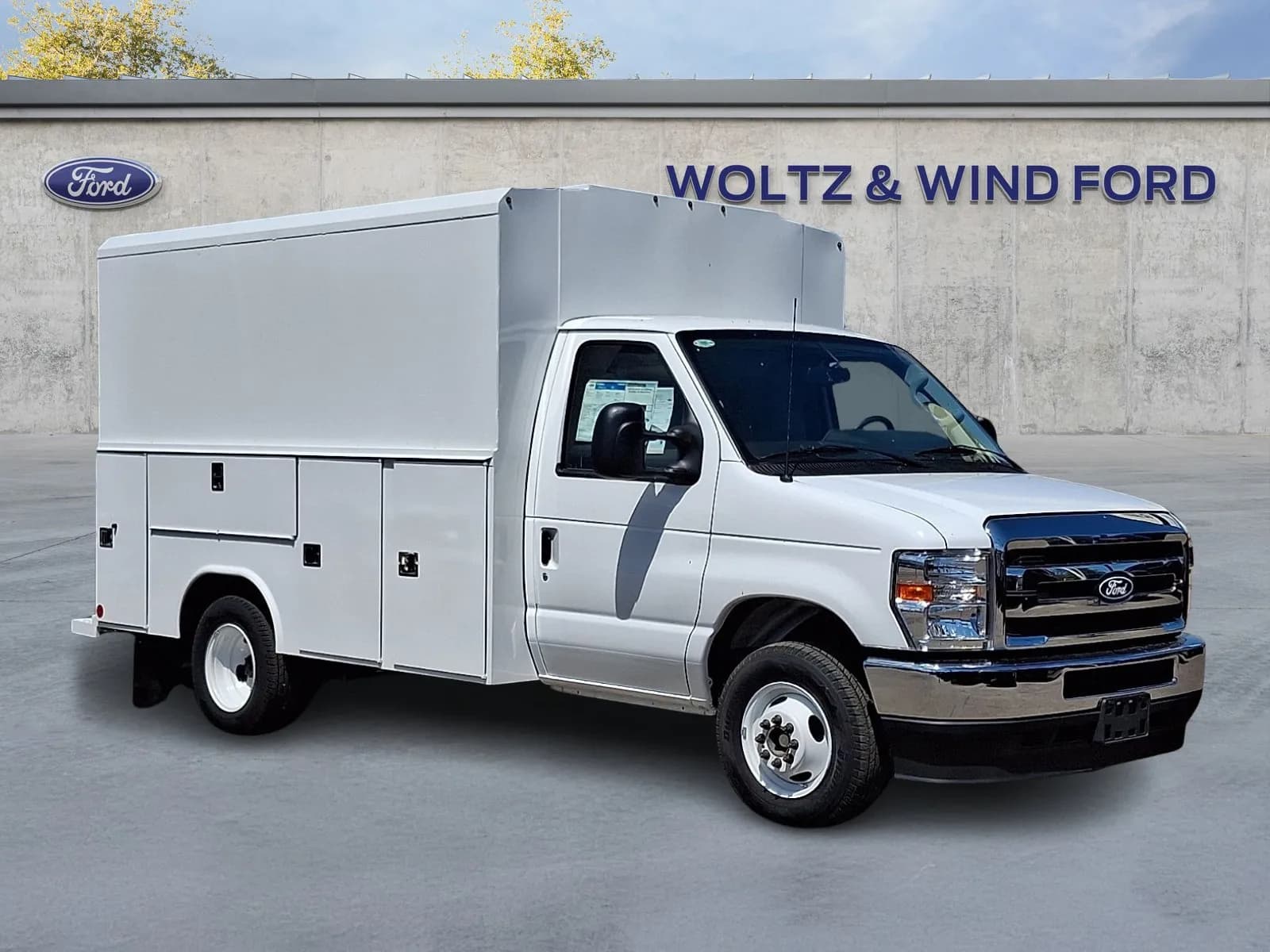 2026 Ford E-350 CSV - Box