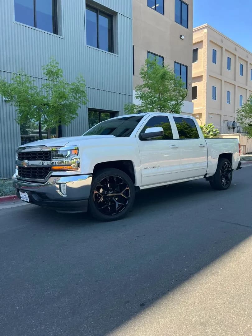 2017 CHEVROLET Silverado - Pickup