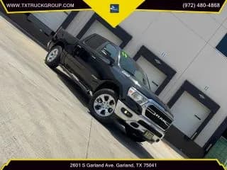 2019 Ram 1500 CREW CAB - Pickup
