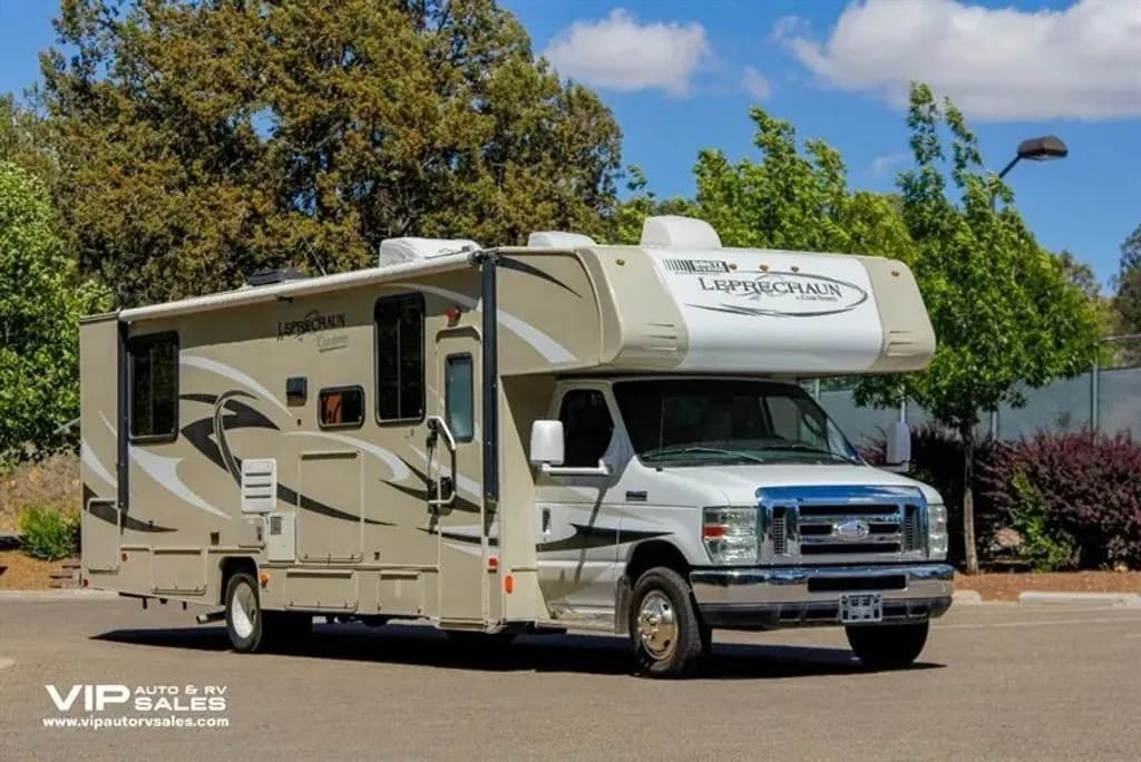2013 Ford E450 - Box