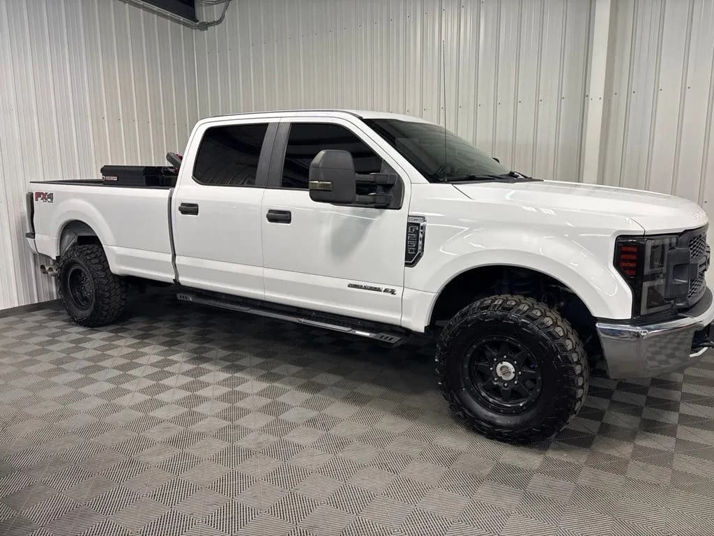 2019 Ford F-250 Crew Cab - Pickup