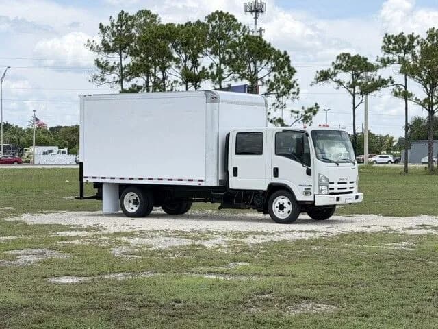 2015 Isuzu NPR-HD Crew Cab GAS - Box