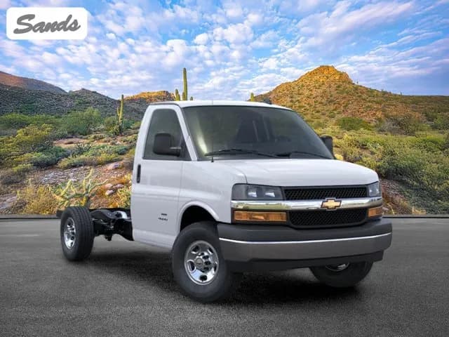 2025 Chevrolet Express 3500 - Box