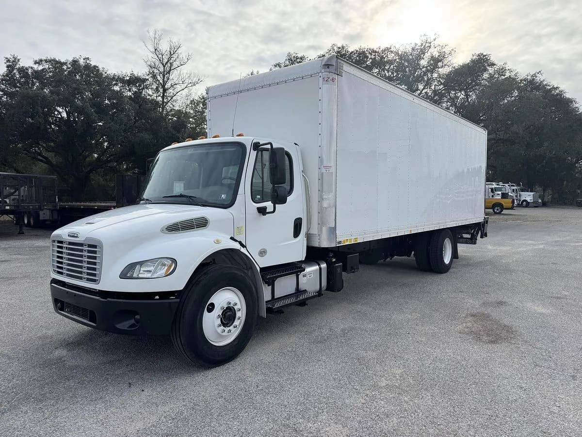 2019 Freightliner M2 106