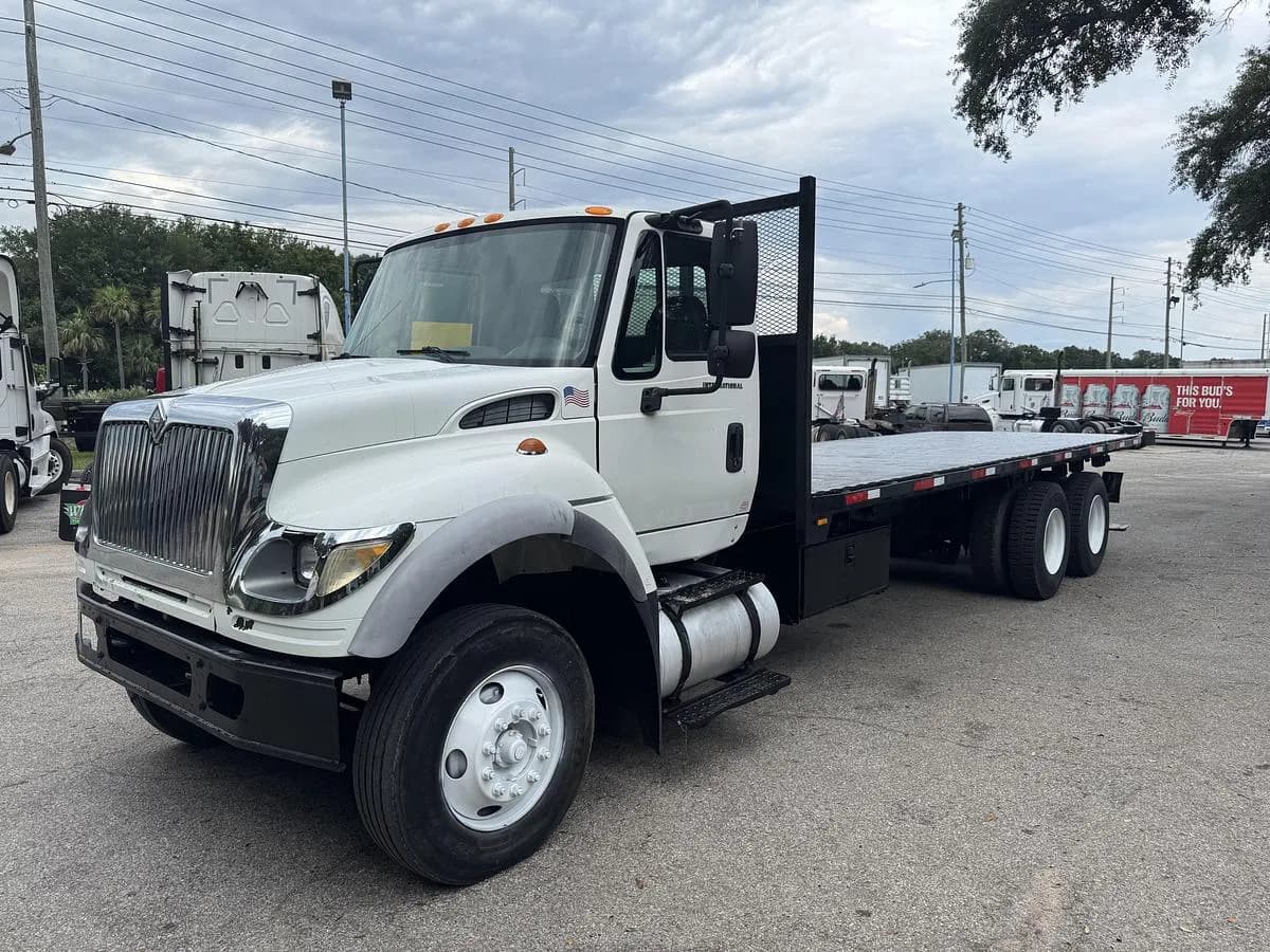 2007 International 7600 - Flatbed