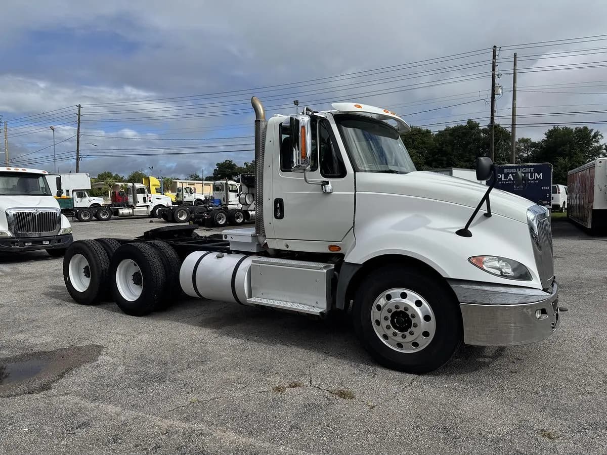 2016 International PROSTAR - Day Cab