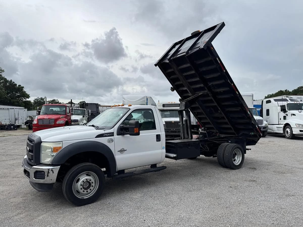 2016 Ford F-550 - Dump