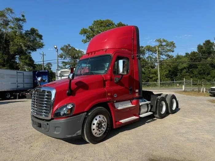 2019 Freightliner Cascadia - Sleeper