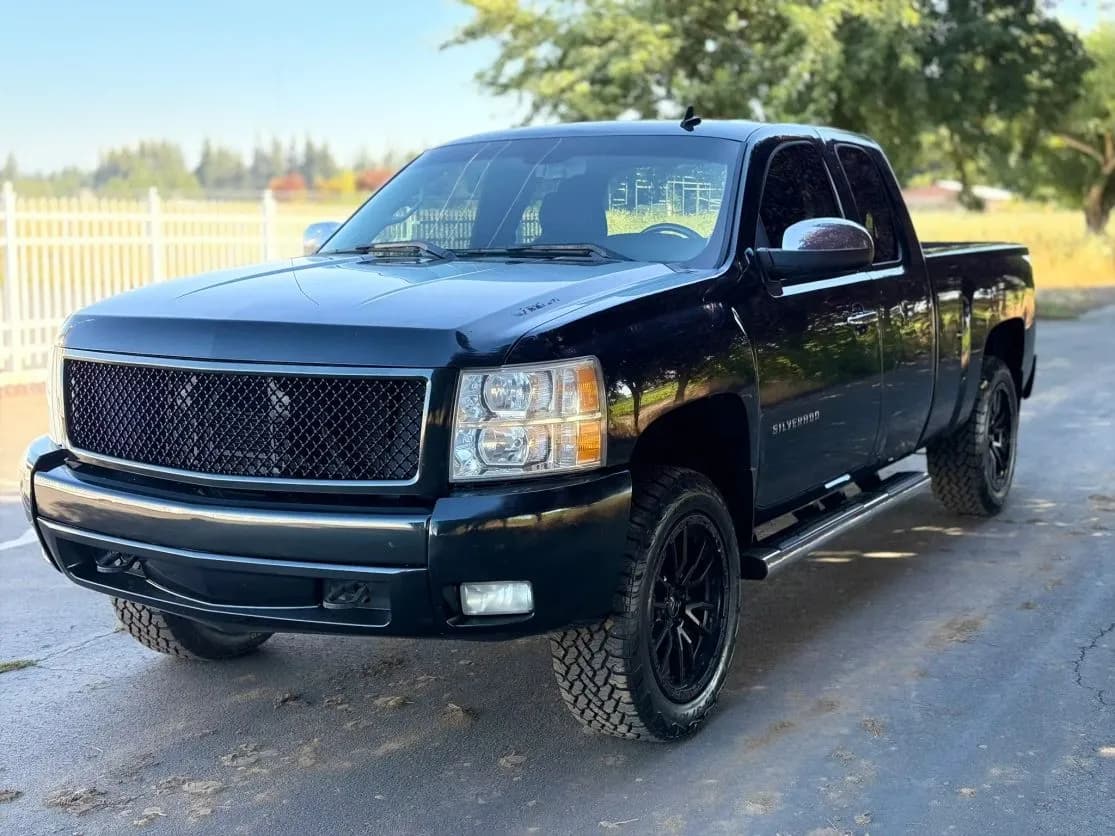 2012 Chevrolet SILVERADO 1500 EXTENDED CAB - Pickup