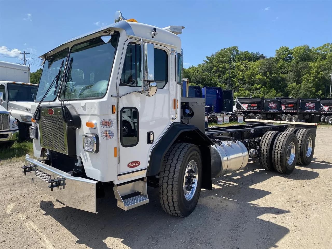 2025 Peterbilt 520 - Chassis