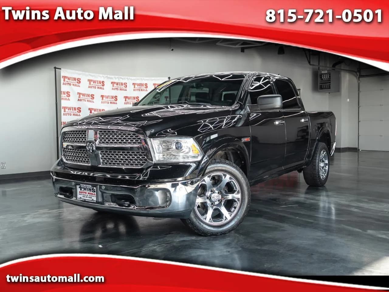 2018 Ram 1500 Laramie Crew Cab SWB - Pickup