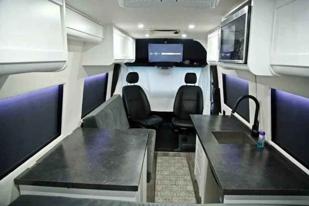 2019 Mercedes-Benz SPRINTER 2500 PASSENGER - Vans