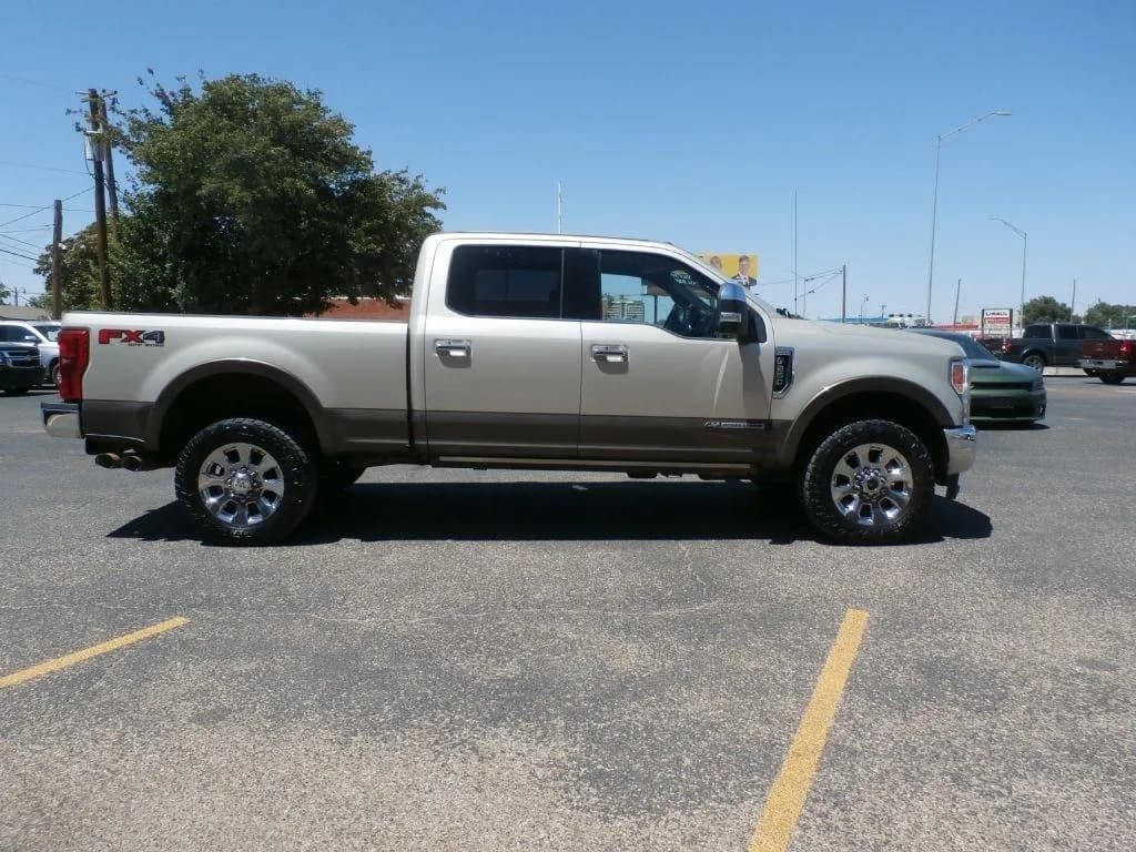 2017 Ford F-250 SD XL Crew Cab - Pickup