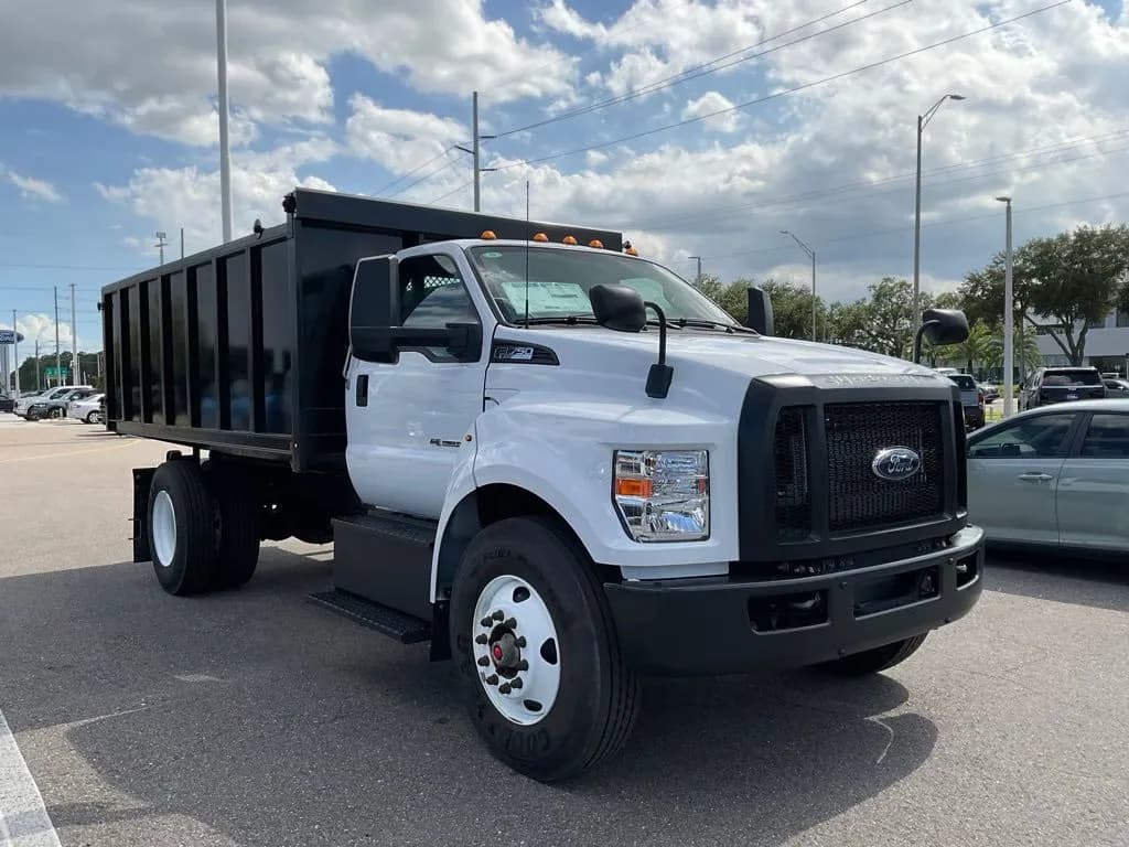 2025 Ford F-750 - Chassis