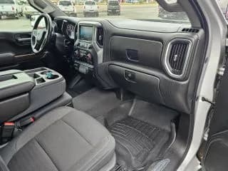 2019 Chevrolet SILVERADO 1500 CREW CAB - Pickup