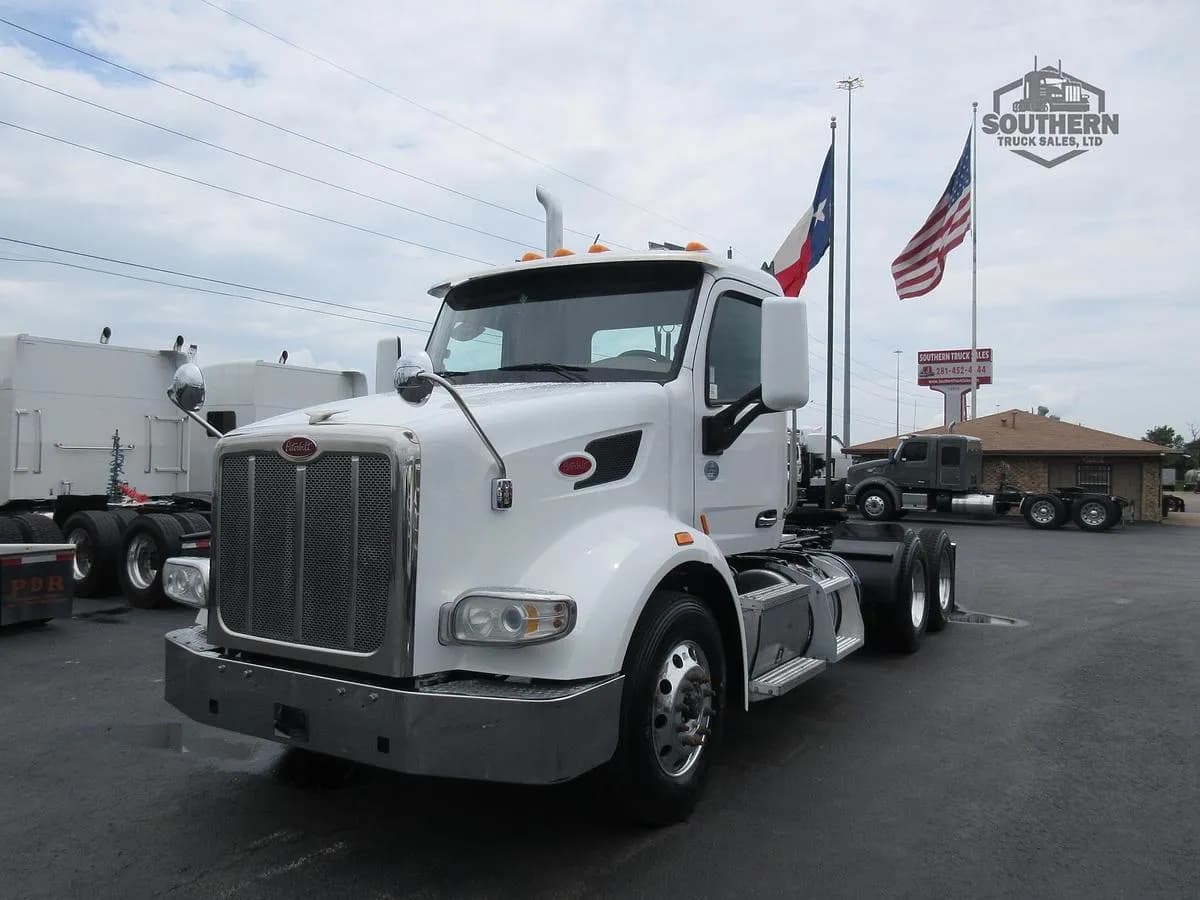 2020 Peterbilt 567 - Day Cab