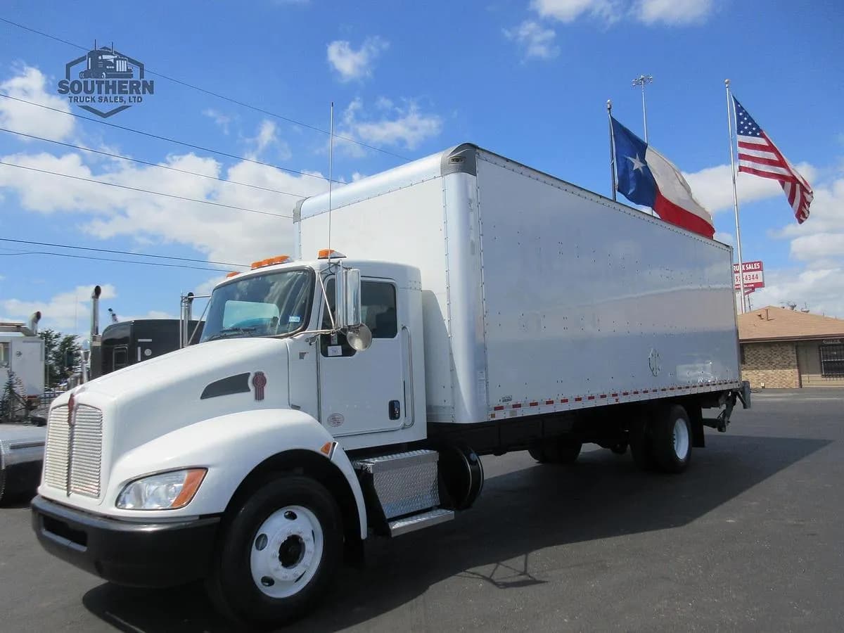 2021 Kenworth T270 - Box
