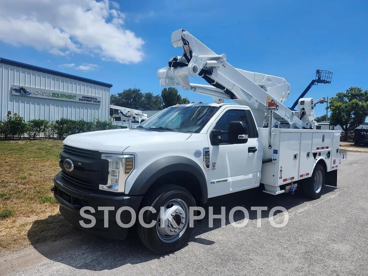 2019 Ford F550 - Bucket