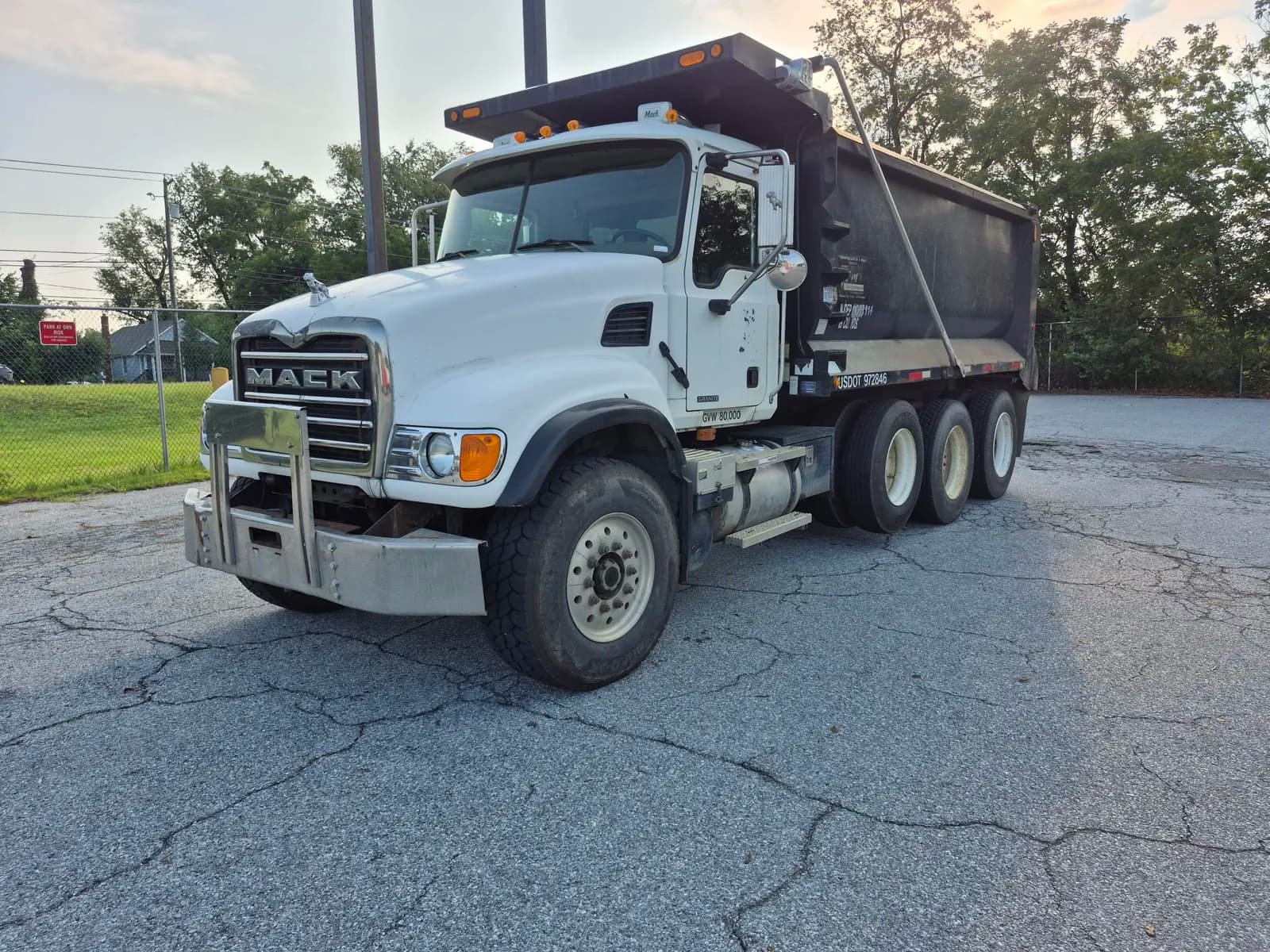 2005 Mack CV713