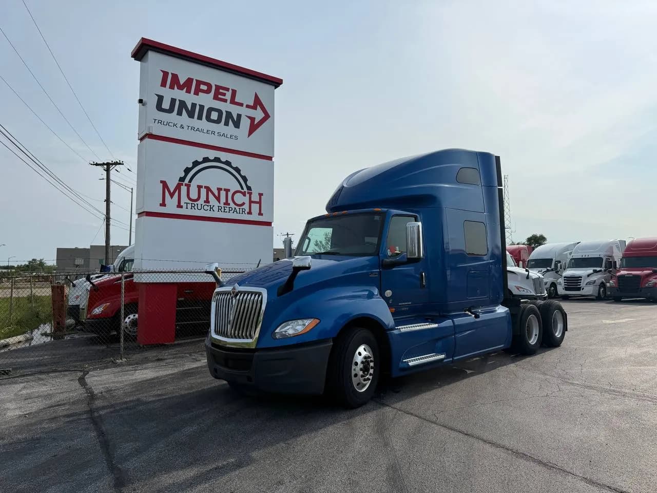 2022 International LT625 U-13192 - Sleeper