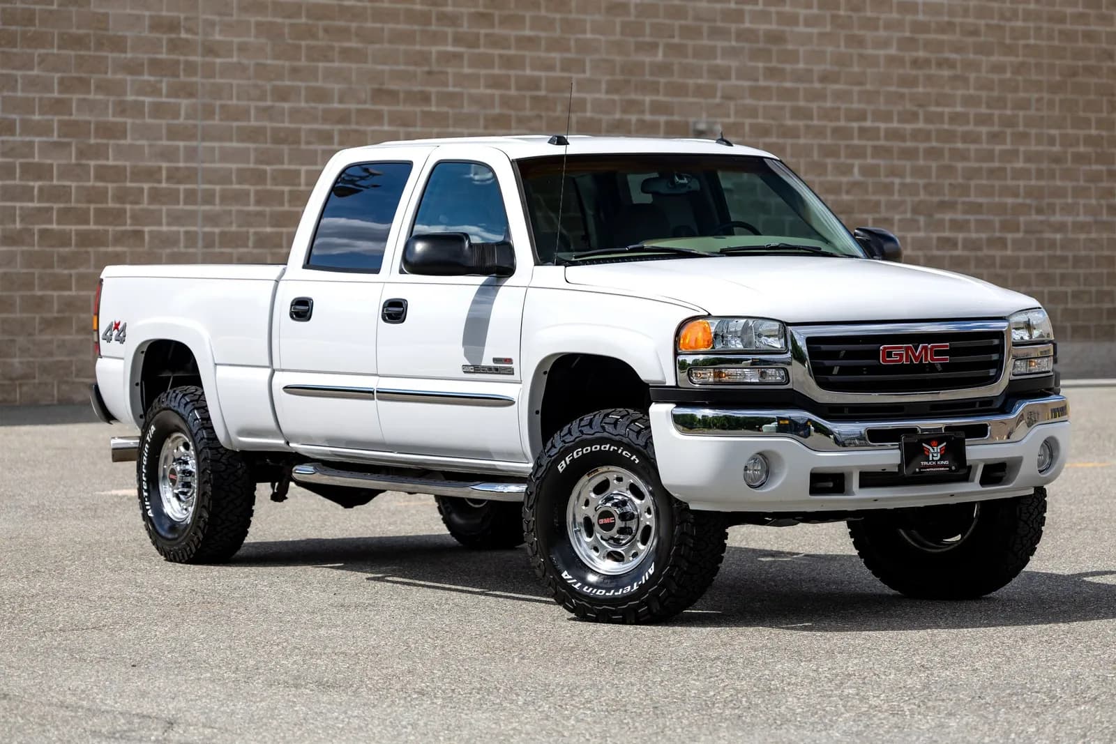 2005 GMC Sierra 2500HD - Pickup