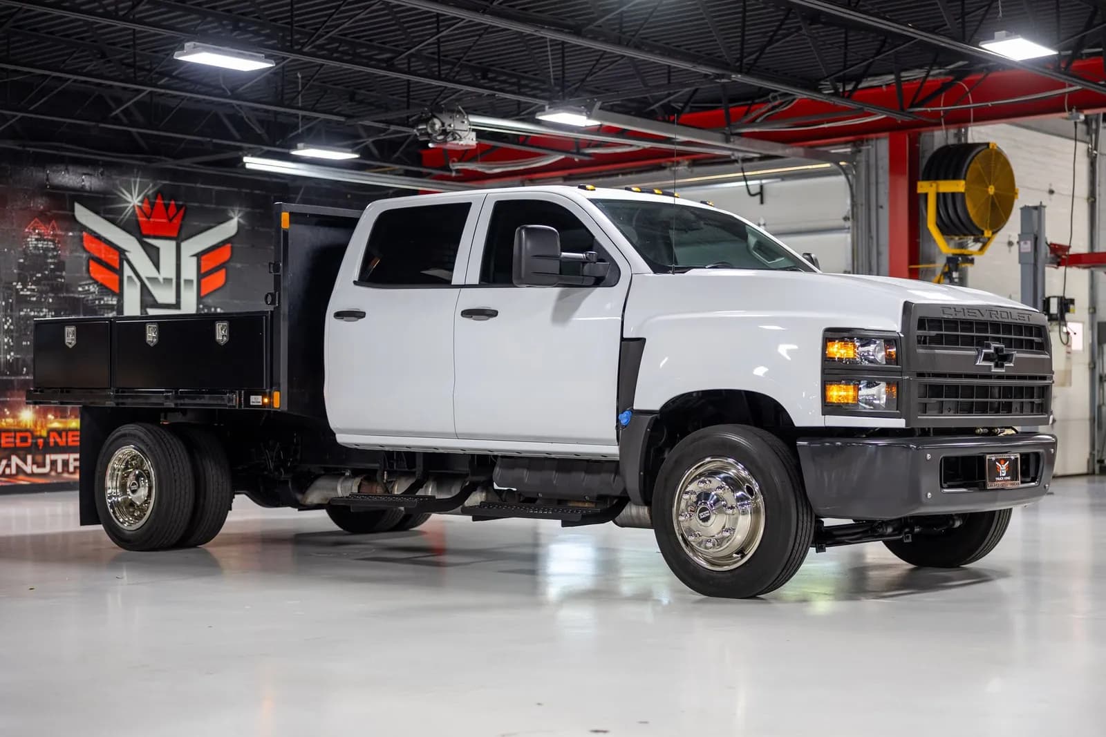 2019 Chevrolet Silverado 6500HD - Chassis