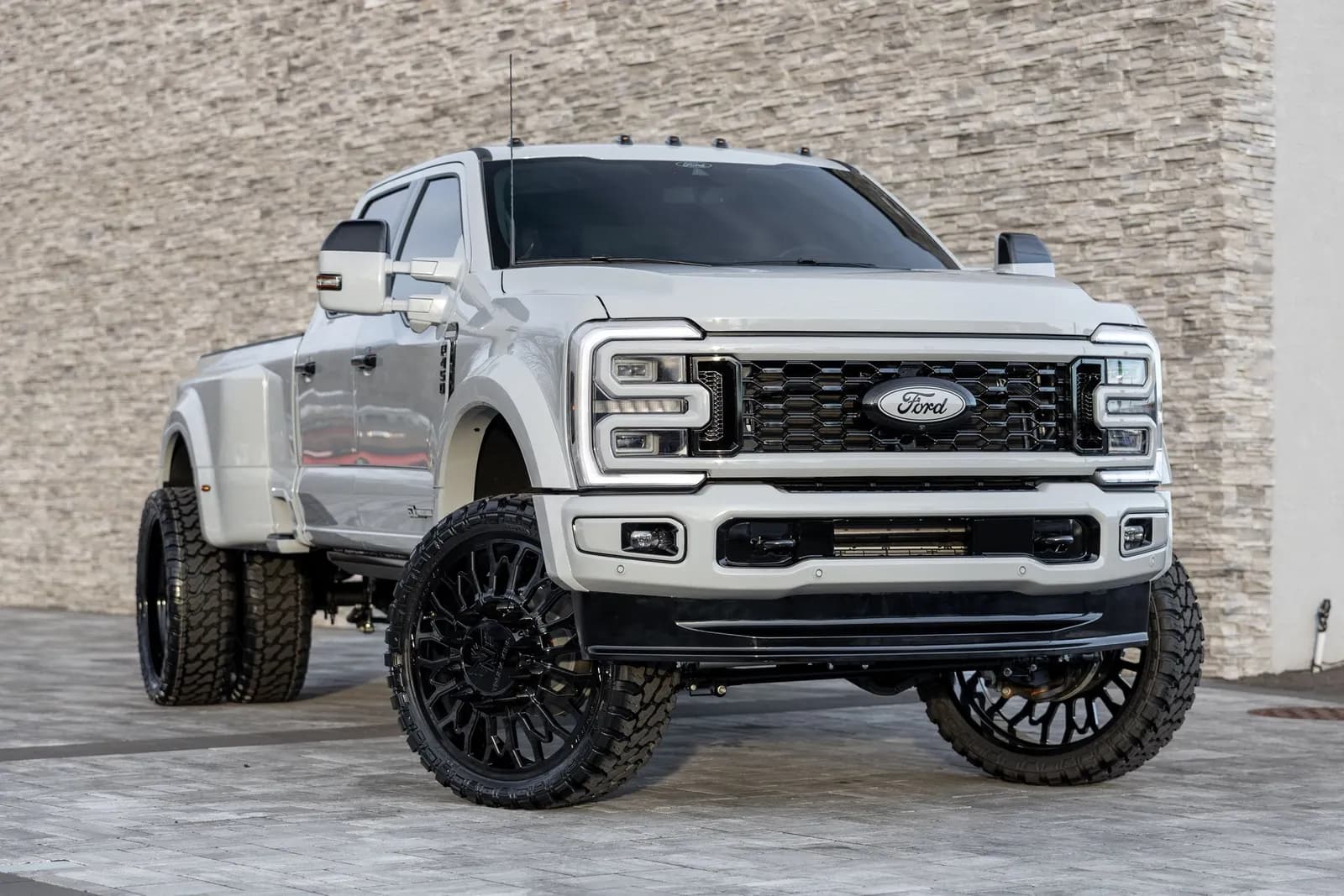 2026 Ford F-450 - Chassis