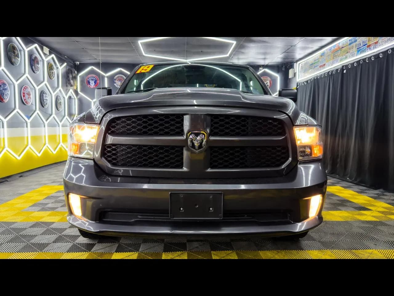 2019 Ram 1500 Classic - Pickup