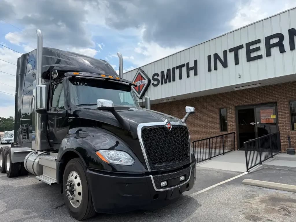 2027 International Conventional – - Sleeper